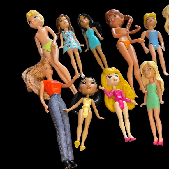 Lot of 11 doll’s random put together colorfull little girl toys - Picture 3 of 5